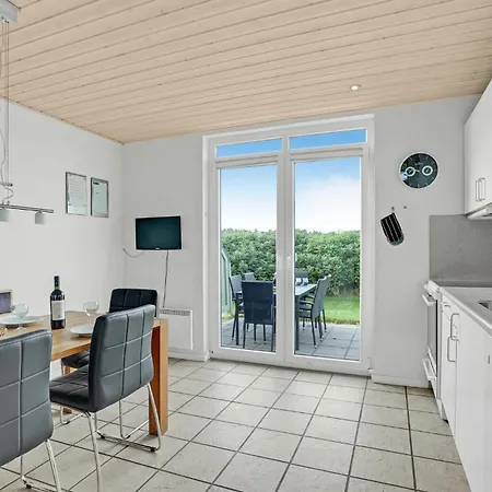 2 Bedroom Amazing In Ferienhaus *